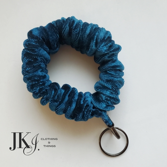 Peacock Velvet Scrunchie Wristlet Keychain. Handmade. New. - Picture 3 of 3